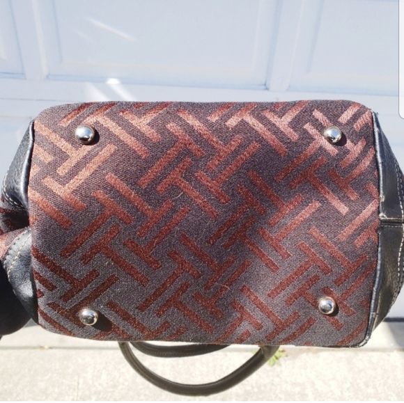 Tiganello Burgandy & Black Pattern Purse - Picture 3 of 4